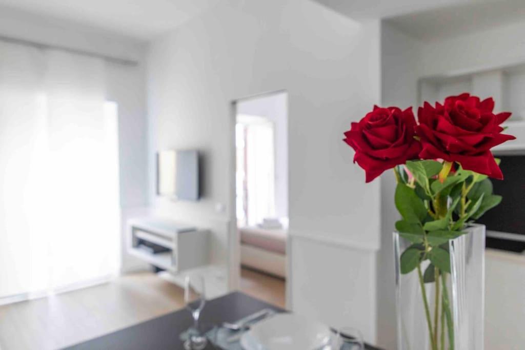 Piazza Di Spagna - Suite Frezza Рим Экстерьер фото