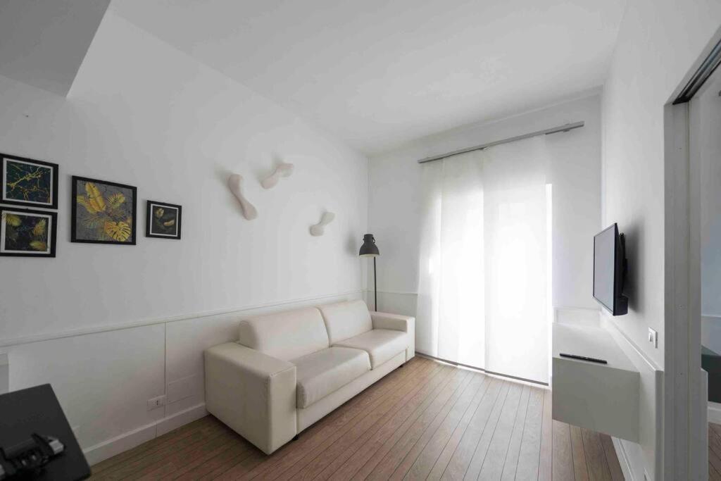 Piazza Di Spagna - Suite Frezza Рим Экстерьер фото