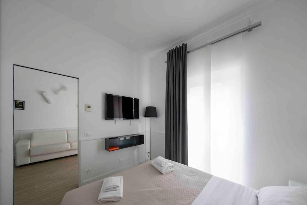 Piazza Di Spagna - Suite Frezza Рим Экстерьер фото