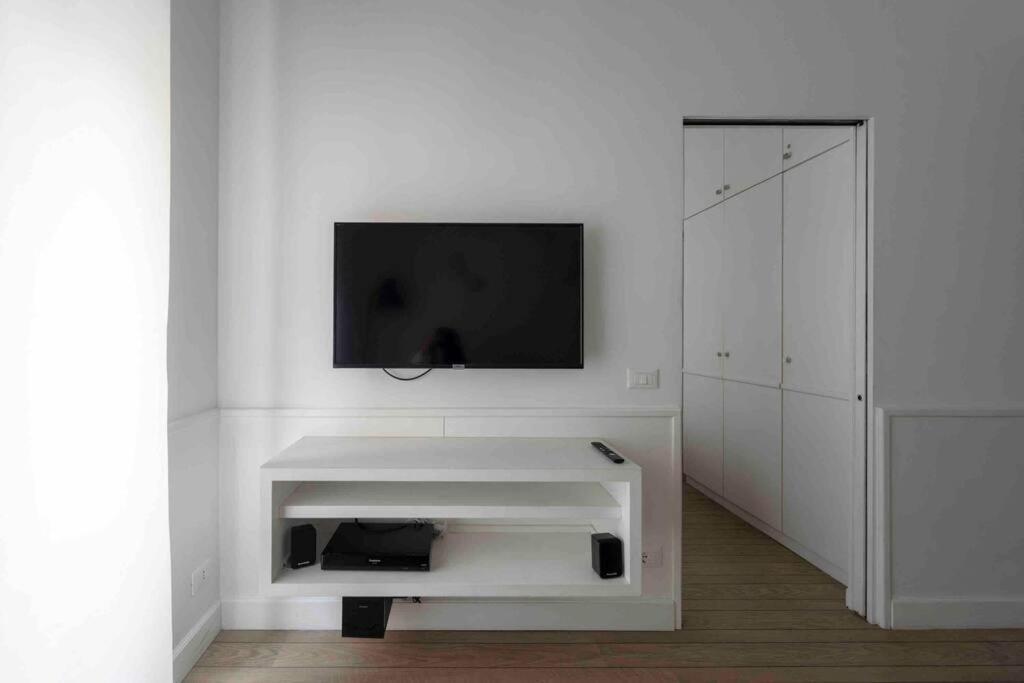 Piazza Di Spagna - Suite Frezza Рим Экстерьер фото