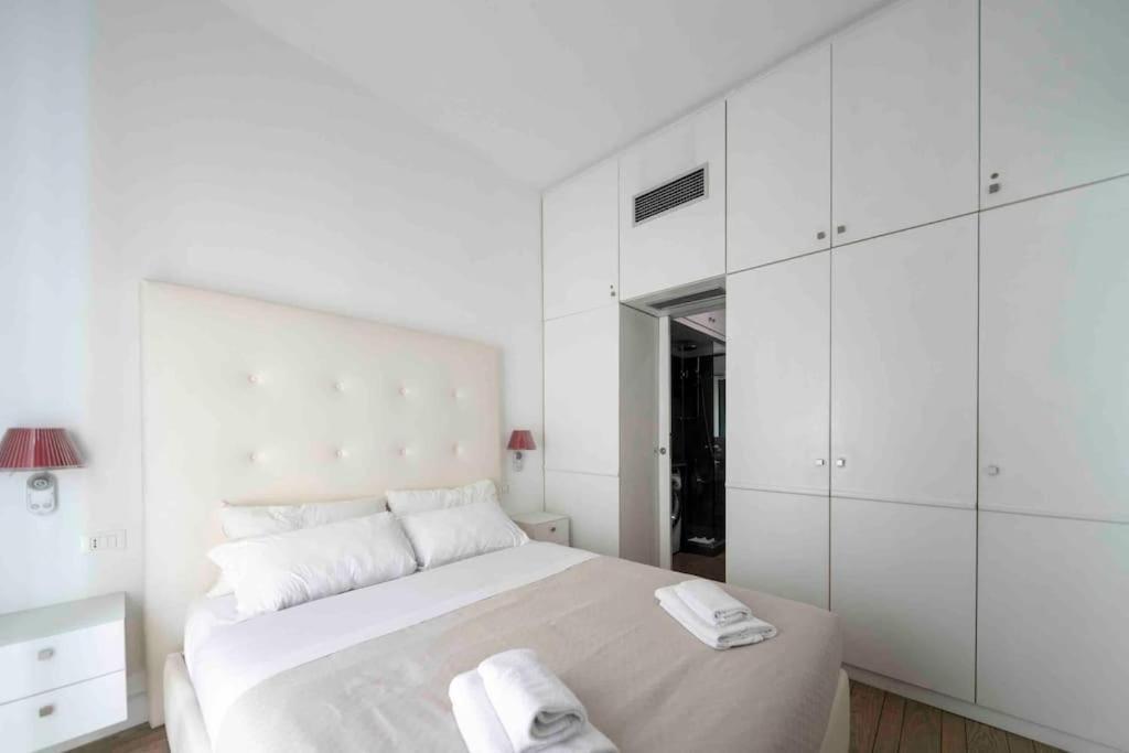 Piazza Di Spagna - Suite Frezza Рим Экстерьер фото