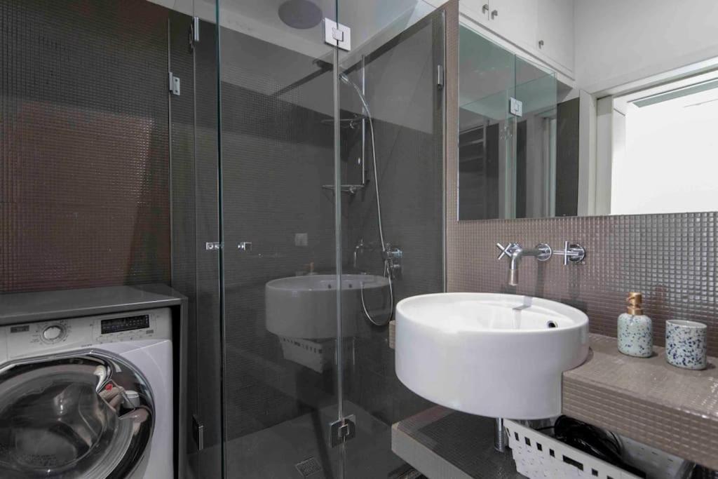 Piazza Di Spagna - Suite Frezza Рим Экстерьер фото